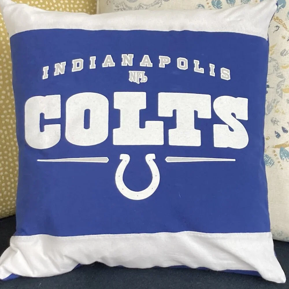 INDIANAPOLIS COLTS NFL Football gift 16x16 vintage t-shirt THROW PILLOW